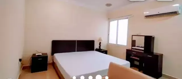 Residential Ready Property 1 Bedroom F/F Apartment  for rent in Al-Dafna , Doha-Qatar #7165 - 1  image 